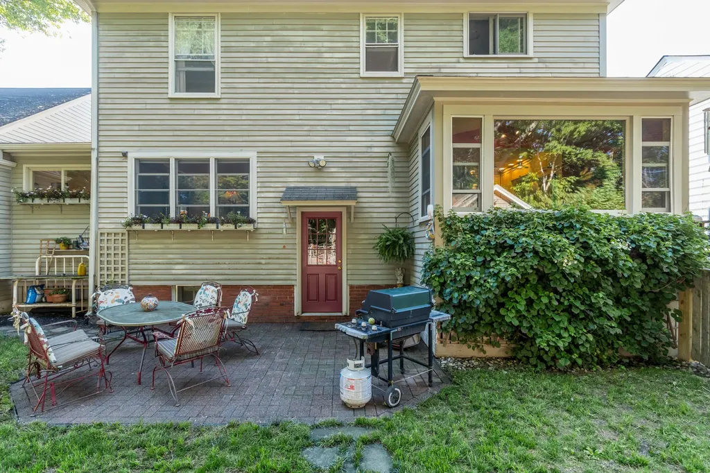 156 Bradley Street Portland ME 04102