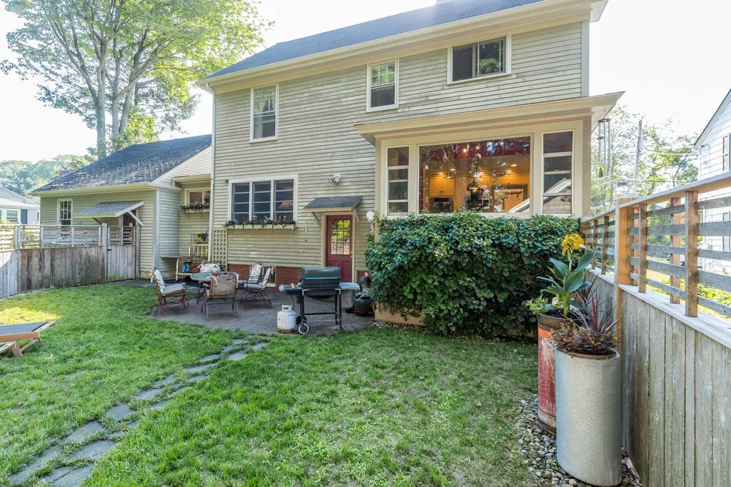 156 Bradley Street Portland ME 04102