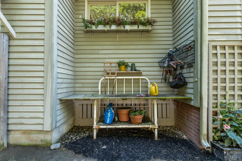 156 Bradley Street Portland ME 04102