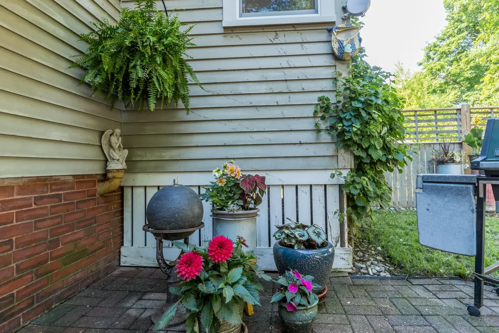 156 Bradley Street Portland ME 04102