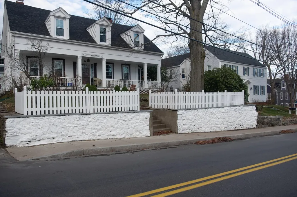 34 Government Street Kittery ME 03904