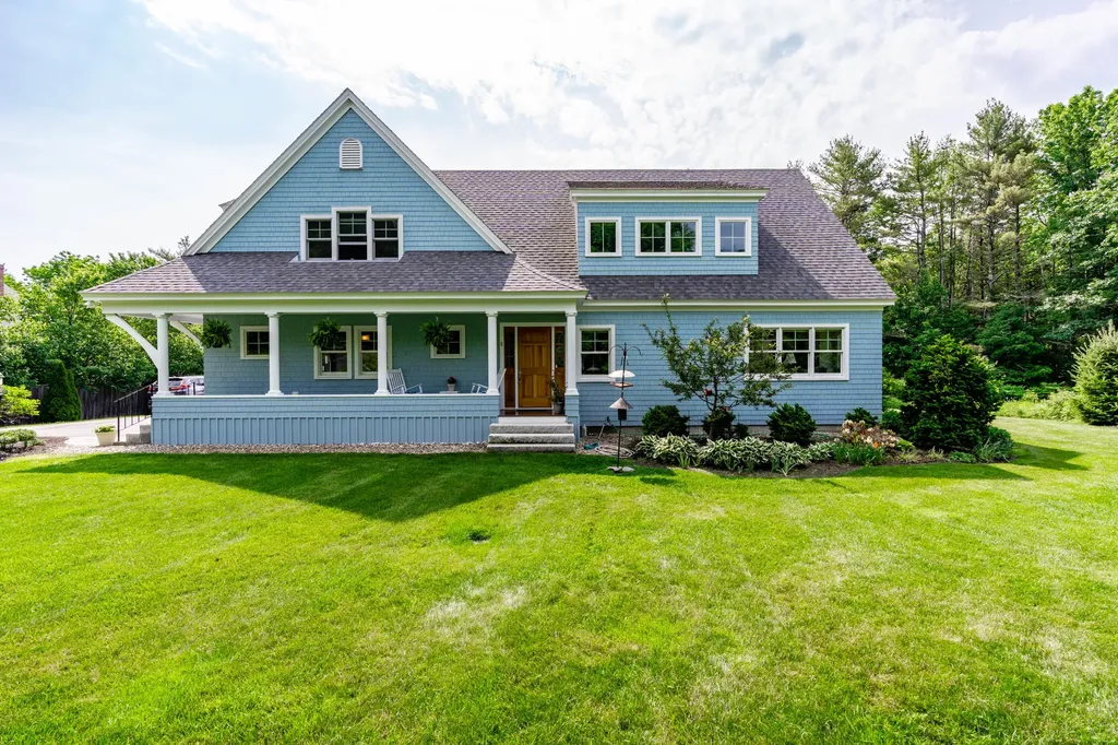 5 Maple Street Falmouth ME 04105
