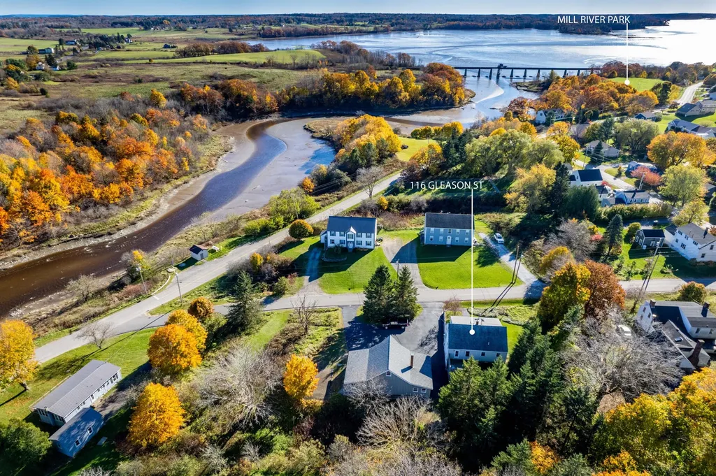 116 Gleason Street Thomaston ME 04861
