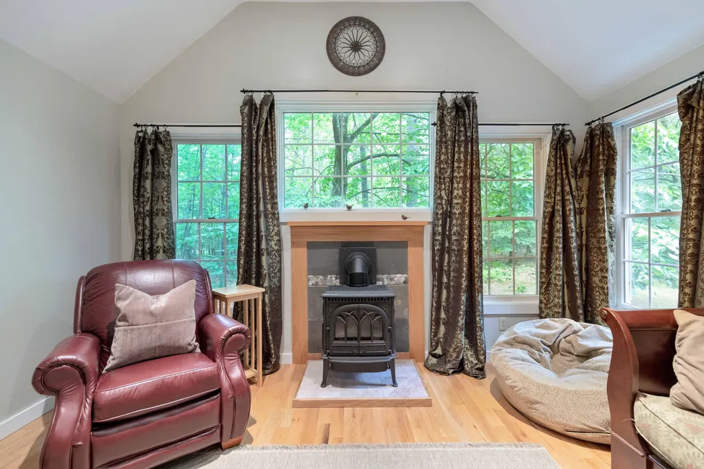 18 Old Pond Road Buxton ME 04093