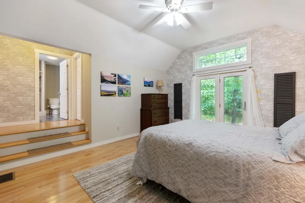 18 Old Pond Road Buxton ME 04093