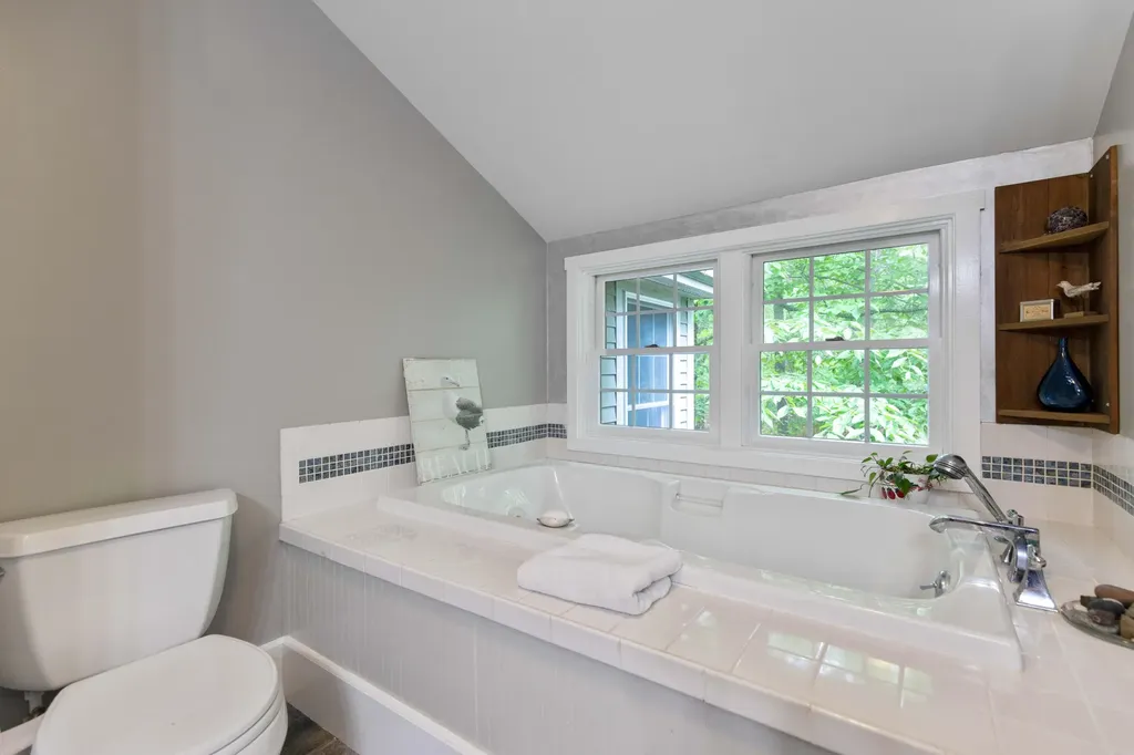 18 Old Pond Road Buxton ME 04093