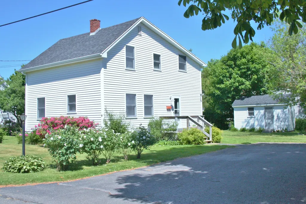 9 Ingraham Lane Rockland ME 04841