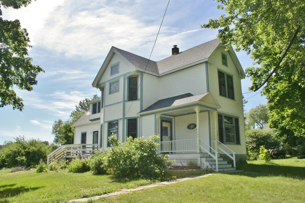 64 Depot Street Waldoboro ME 04572