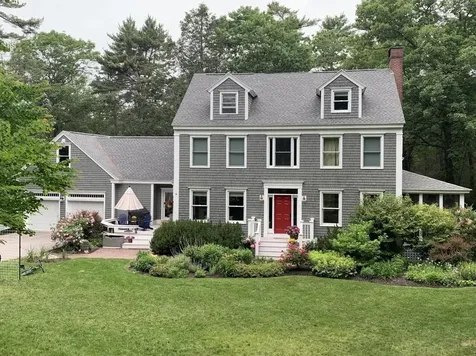 10 Manor Way Cape Elizabeth ME 04107