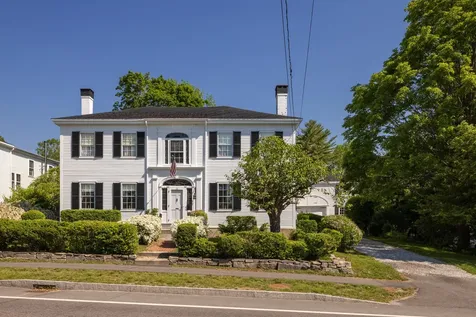 33 Main Street Thomaston ME 04861