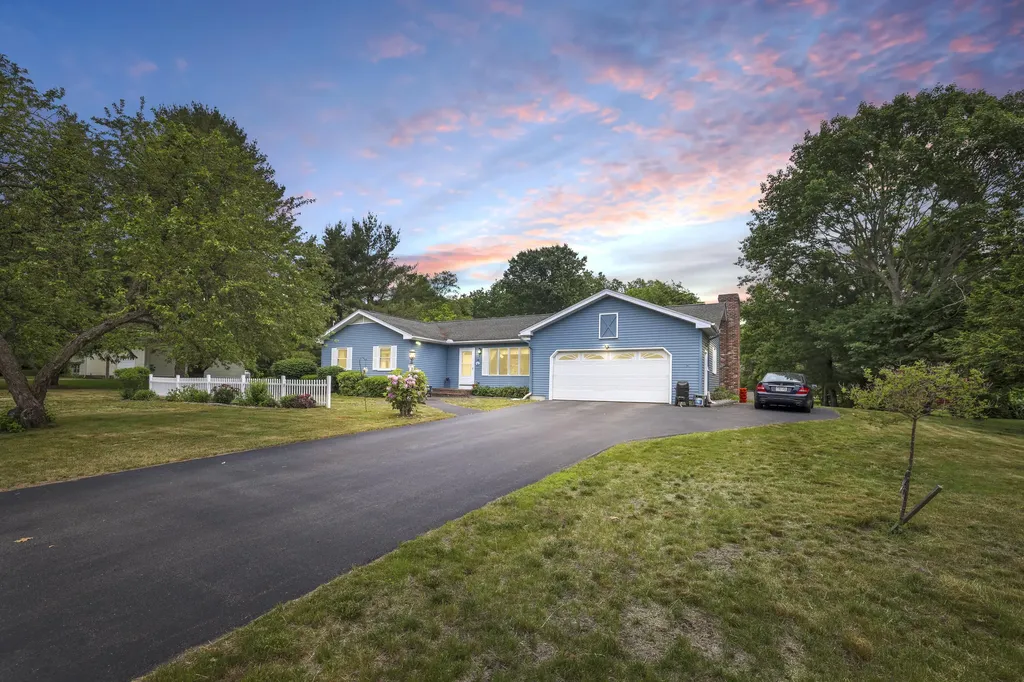 40 Merrifield Drive Kennebunk ME 04043