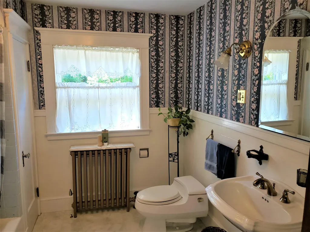 211 Perham Street Farmington ME 04938
