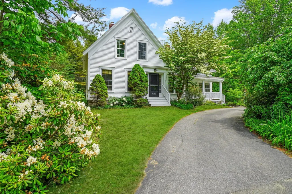 552 Quaker Meeting House Road Durham ME 04222
