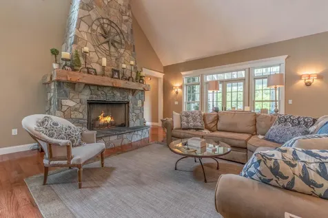 185 Dunton Circle Hampden ME 04444