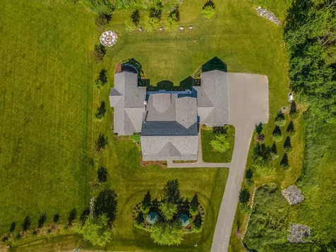 185 Dunton Circle Hampden ME 04444