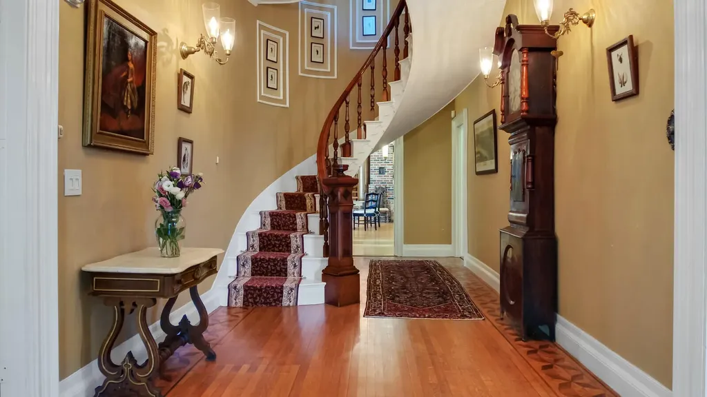 49 Middle Street Hallowell ME 04347