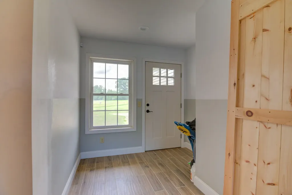 19 Allen Lane Naples ME 04055