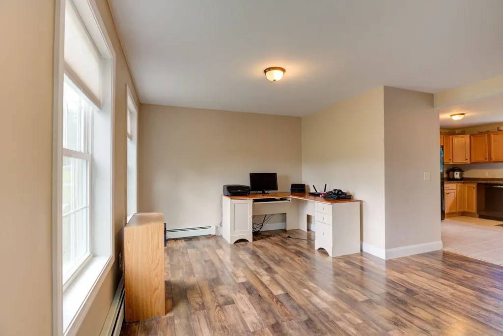 19 Allen Lane Naples ME 04055