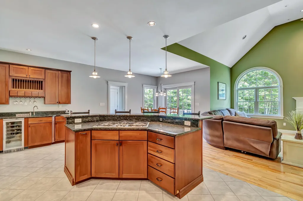 34 Woodhaven Drive Lewiston ME 04240