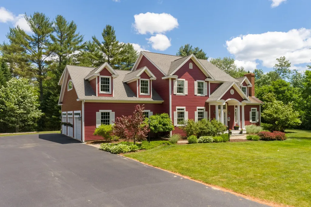 34 Woodhaven Drive Lewiston ME 04240