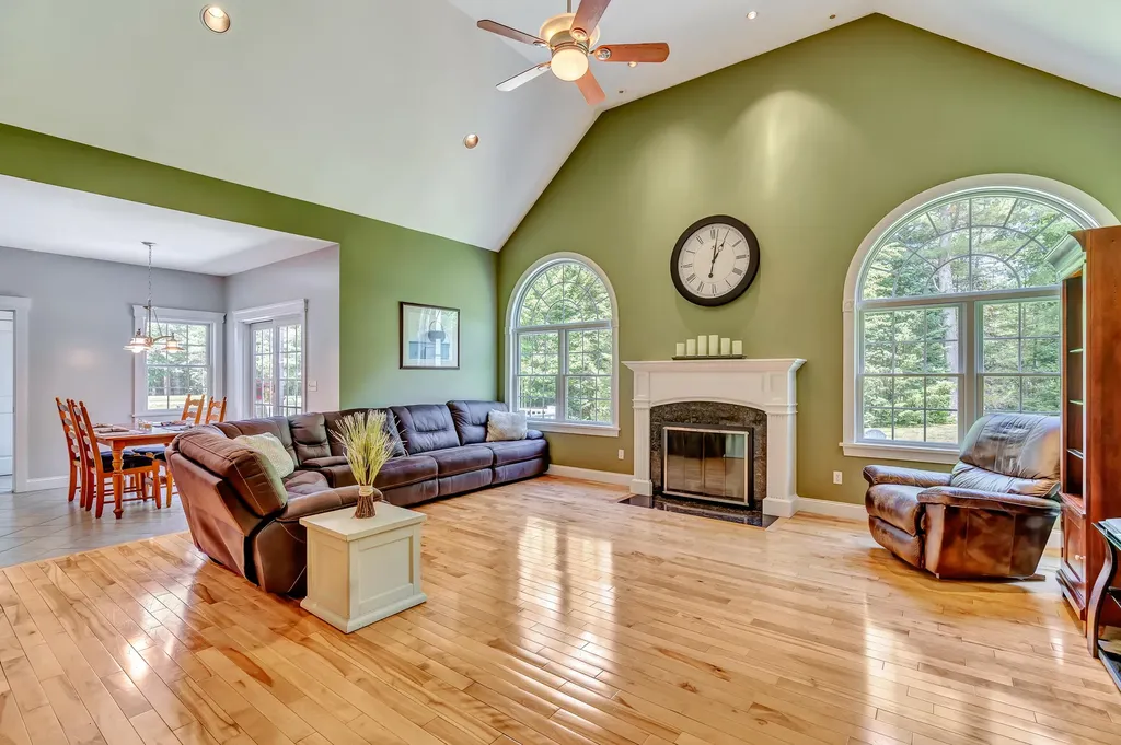 34 Woodhaven Drive Lewiston ME 04240