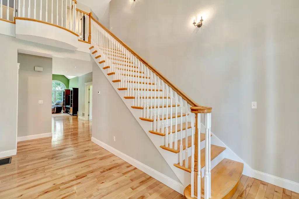 34 Woodhaven Drive Lewiston ME 04240