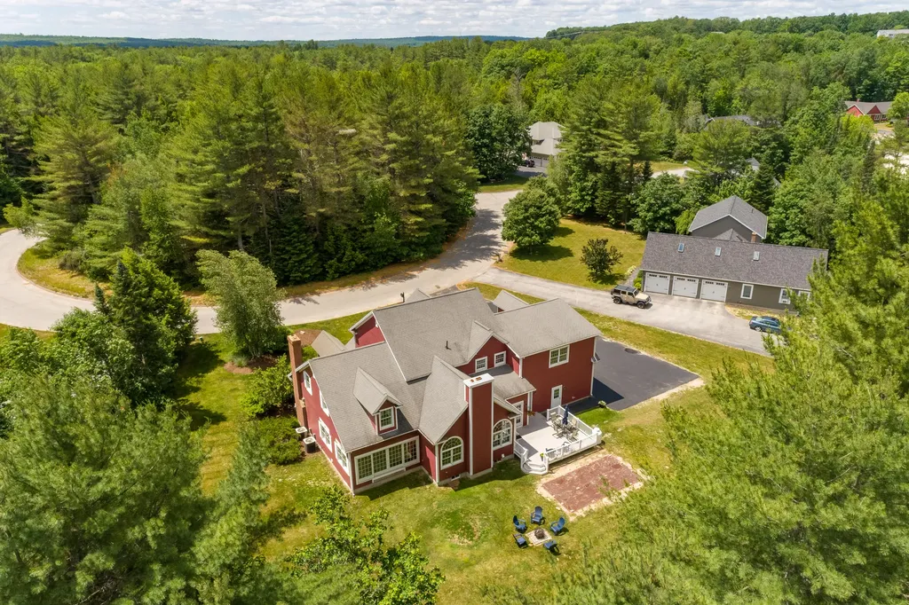 34 Woodhaven Drive Lewiston ME 04240