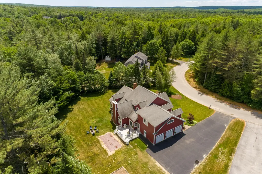 34 Woodhaven Drive Lewiston ME 04240