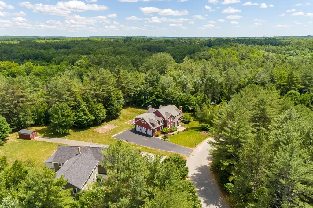 34 Woodhaven Drive Lewiston ME 04240