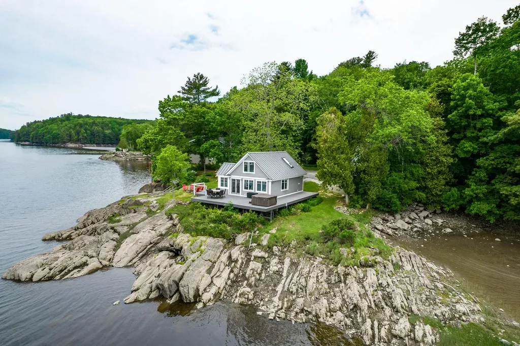 83 Summer Street Hampden ME 04444