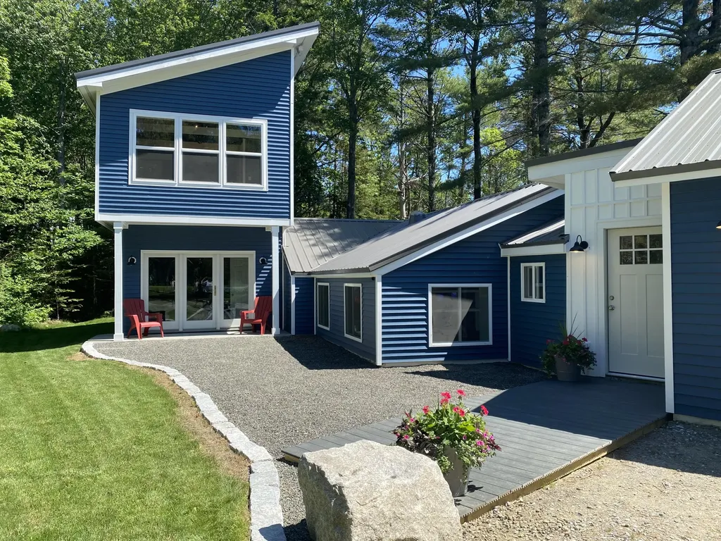 51 Maurice Avenue Thomaston ME 04861