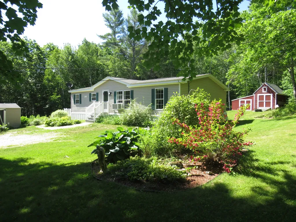 91 Valley View Warren ME 04864
