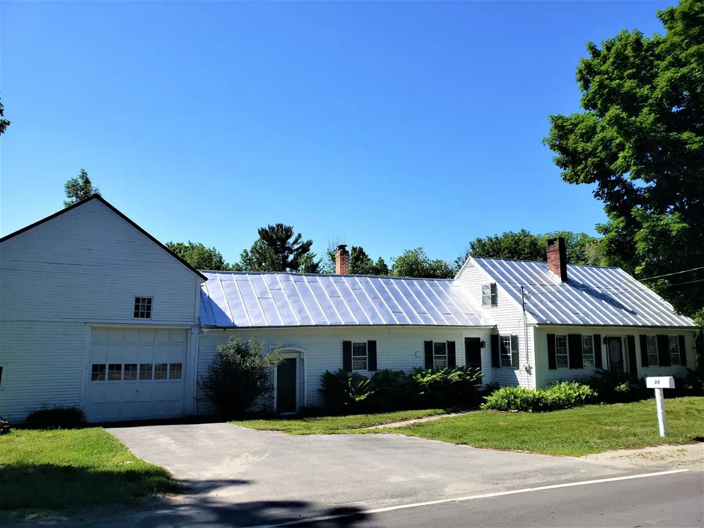 28 Cape Cod Hill Road New Sharon ME 04955