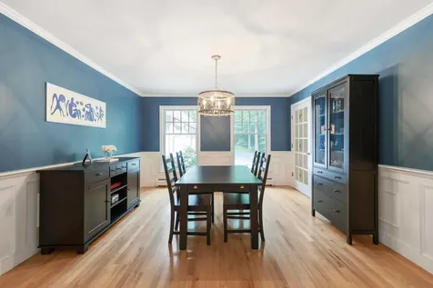 10 Robin Lane Falmouth ME 04105