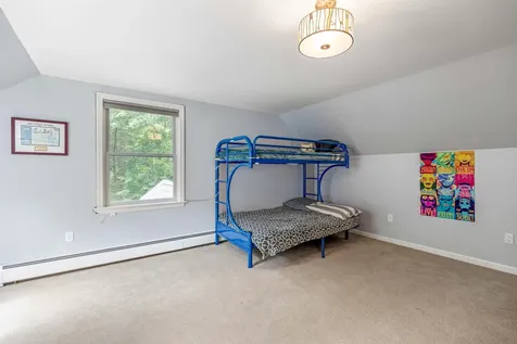 10 Robin Lane Falmouth ME 04105