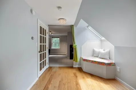 10 Robin Lane Falmouth ME 04105