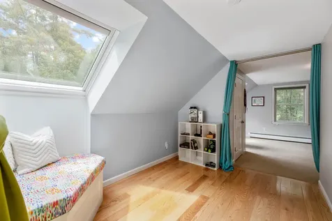 10 Robin Lane Falmouth ME 04105