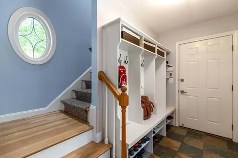 10 Robin Lane Falmouth ME 04105