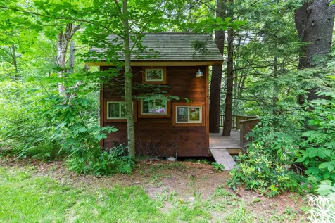 10 Robin Lane Falmouth ME 04105