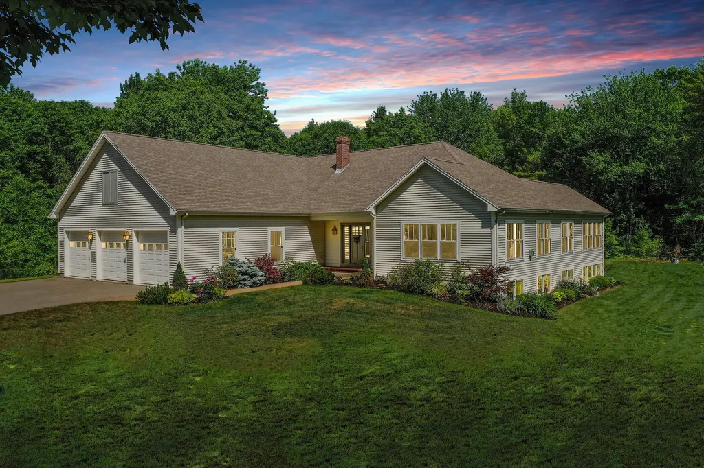 5 Elizabeth Lane Scarborough ME 04074