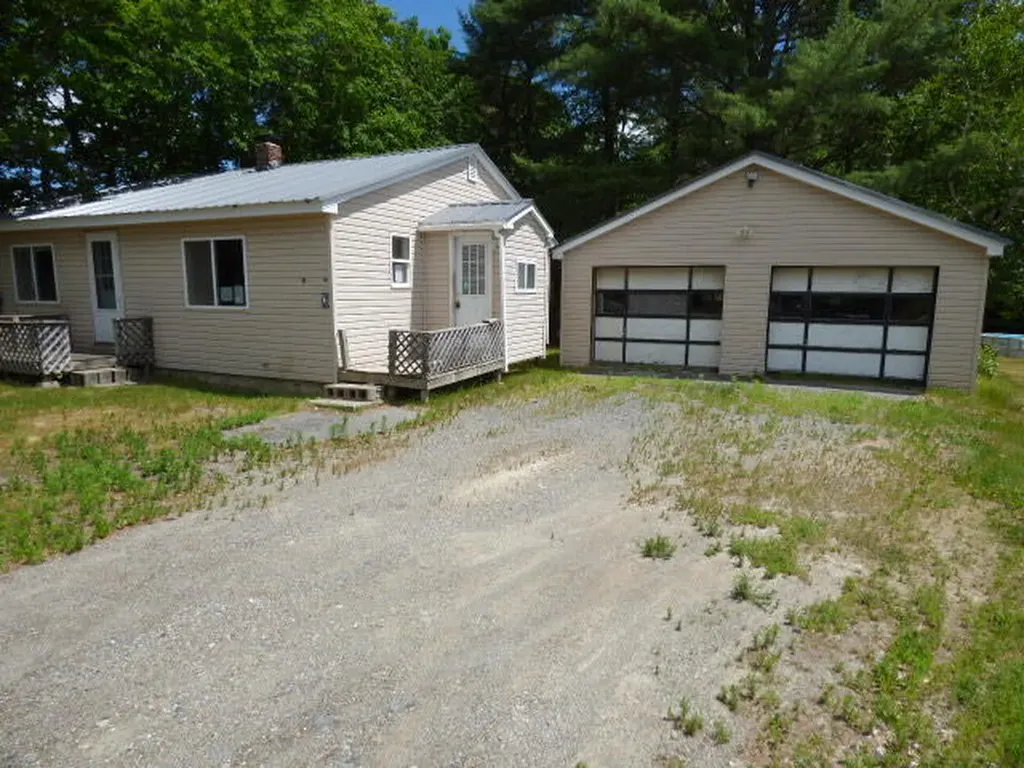 55 Merryman Road Glenburn ME 04401