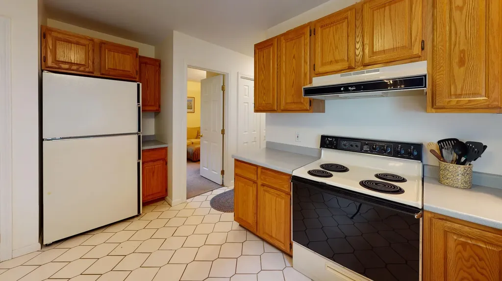 364 Hillside Street Yarmouth ME 04096