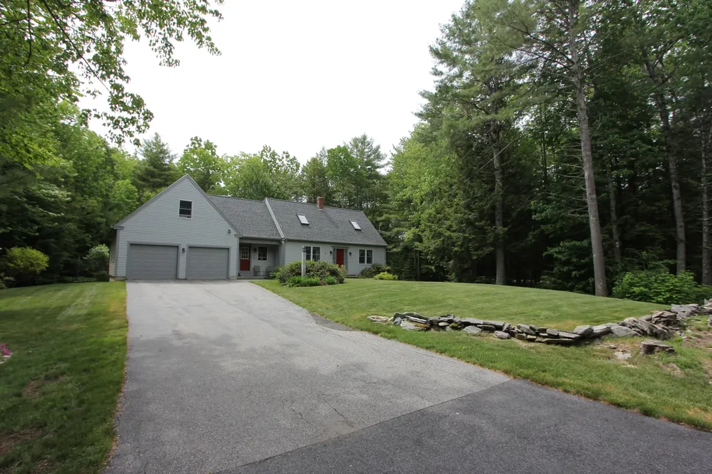 364 Hillside Street Yarmouth ME 04096