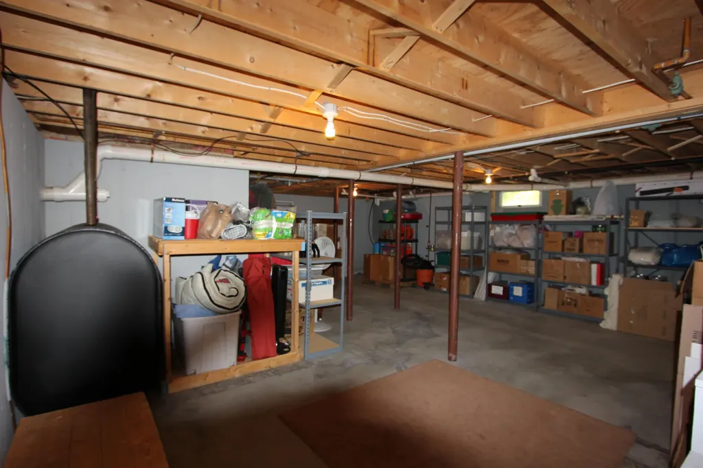 364 Hillside Street Yarmouth ME 04096