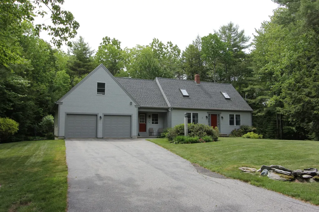 364 Hillside Street Yarmouth ME 04096