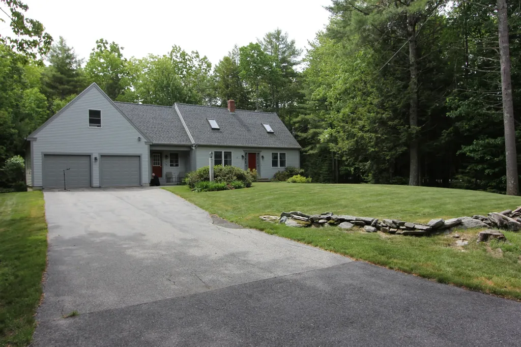 364 Hillside Street Yarmouth ME 04096