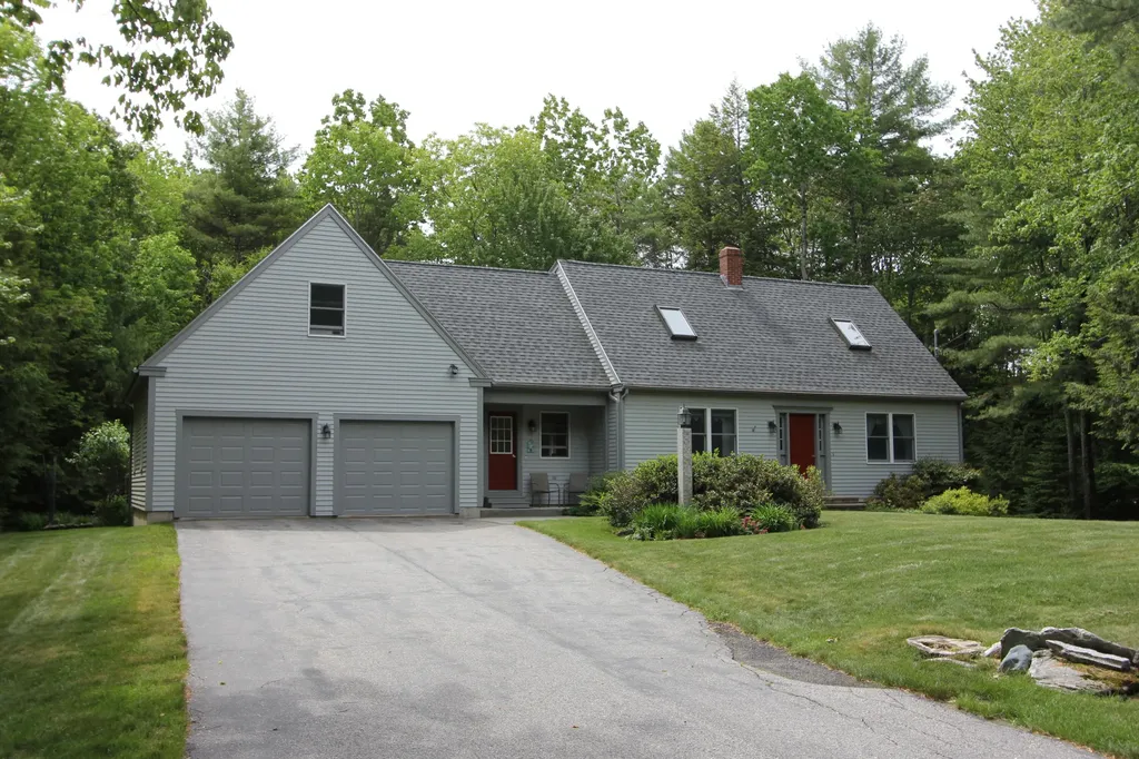 364 Hillside Street Yarmouth ME 04096