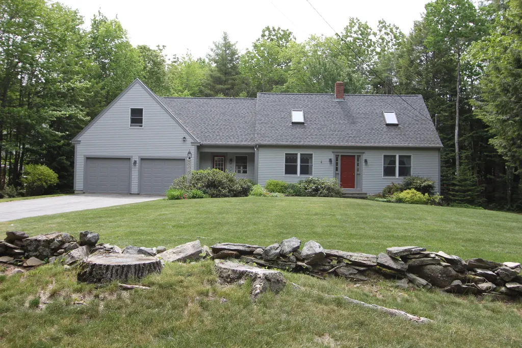 364 Hillside Street Yarmouth ME 04096
