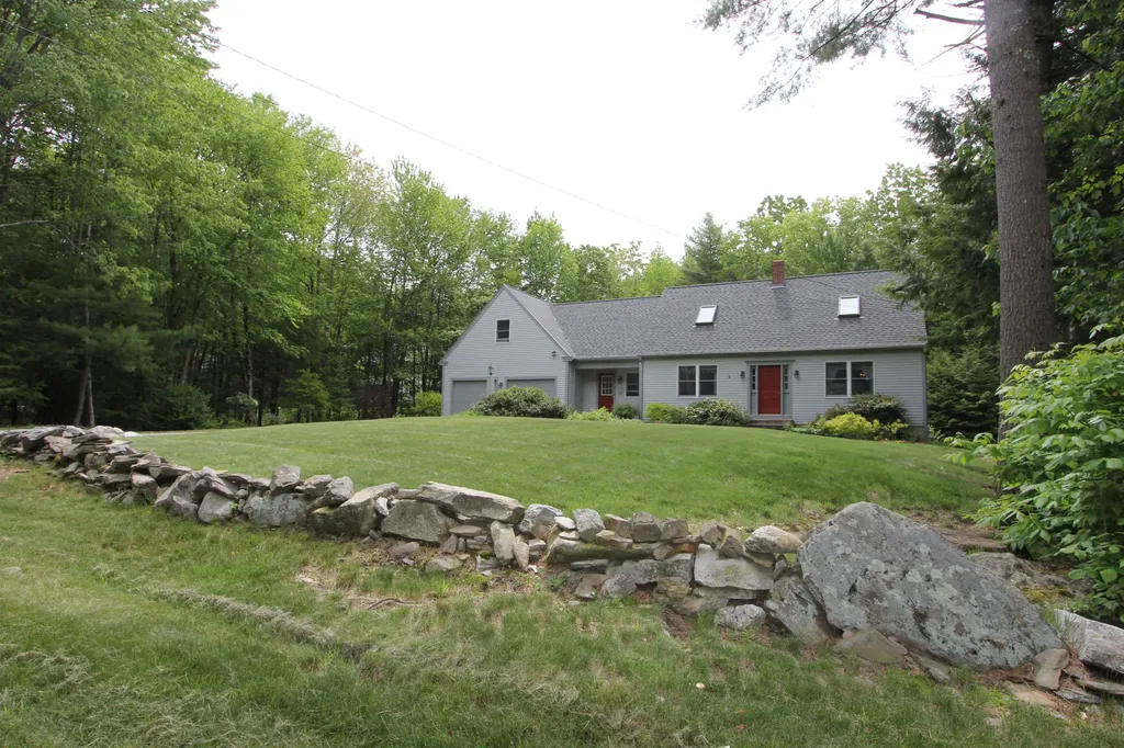 364 Hillside Street Yarmouth ME 04096