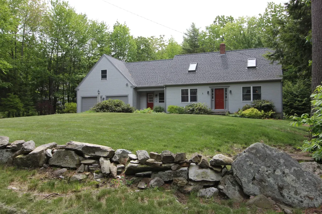 364 Hillside Street Yarmouth ME 04096